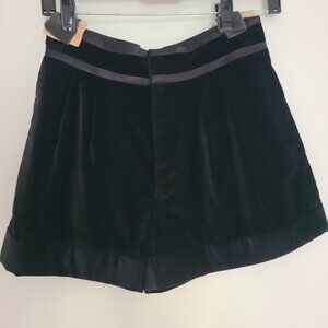 ALICE + OLIVIA Black Velvet Pleated Shorts Size 0
